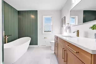 17707 Lakeshore Rd, Two Creeks, WI 54241 - Photo 23