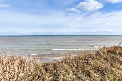 17707  Lakeshore Rd, Two Creeks, WI 54241 - Photo 33