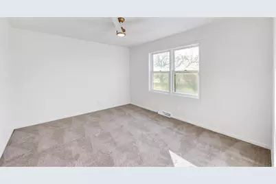 17707  Lakeshore Rd, Two Creeks, WI 54241 - Photo 19