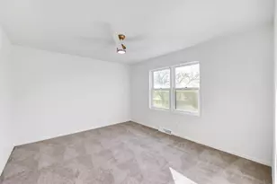 17707 Lakeshore Rd, Two Creeks, WI 54241 - Photo 19