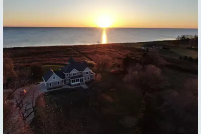 17707  Lakeshore Rd, Two Creeks, WI 54241 - Photo 37