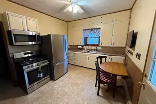 351 Randolph St, Mishicot, WI 54228 - Photo 3