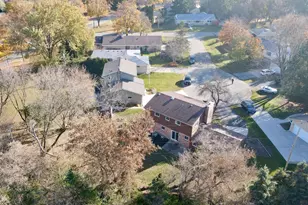 1334 W Paradise Ct, Glendale, WI 53209 - Photo 29