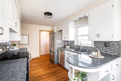 8031 N Whitney Rd, Fox Point, WI 53217 - Photo 7