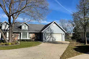 2214 Willowbrook Dr, West Bend, WI 53090 - Photo 21