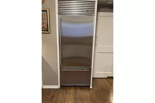 2036 N Lake Dr, Milwaukee, WI 53202 - Photo 7