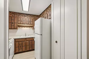 11937 W Appleton Ave, Milwaukee, WI 53224 - Photo 11