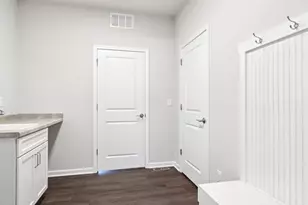 91 York St, Racine, WI 53182 - Photo 9