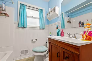 18785 Davidson Rd, Brookfield, WI 53045 - Photo 9