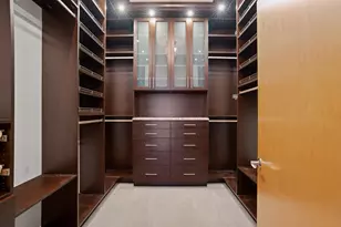 1111 N Marshall St, Milwaukee, WI 53202 - Photo 19