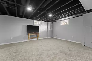 9570 W Silver Spring Dr, Milwaukee, WI 53225 - Photo 21