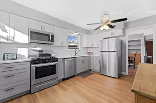 9570 W Silver Spring Dr, Milwaukee, WI 53225 - Photo 11