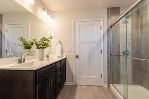 w198n5020 Hickory St, Menomonee Falls, WI 53051 - Photo 23