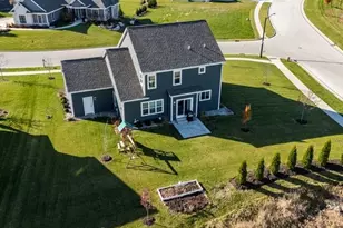 w198n5020 Hickory St, Menomonee Falls, WI 53051 - Photo 5