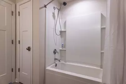 W198N5020  Hickory St, Menomonee Falls, WI 53051 - Photo 29