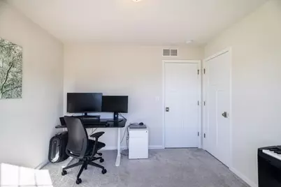 W198N5020  Hickory St, Menomonee Falls, WI 53051 - Photo 35