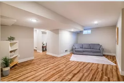 W198N5020  Hickory St, Menomonee Falls, WI 53051 - Photo 41