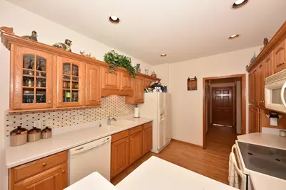 2436  Caribou Ln, Grafton, WI 53024 - Photo 11