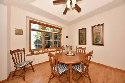 2436  Caribou Ln, Grafton, WI 53024 - Photo 7