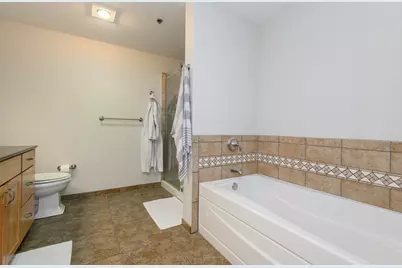 102 N Water St #202, Milwaukee, WI 53202 - Photo 11