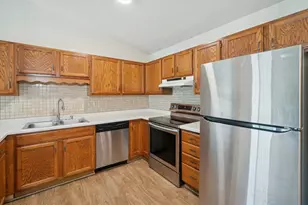 805 Canterberry Ct, West Bend, WI 53090 - Photo 17