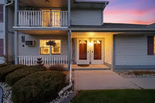 805 Canterberry Ct, West Bend, WI 53090 - Photo 3