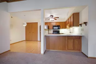 3646 E Barbara Ct, Oak Creek, WI 53154 - Photo 9