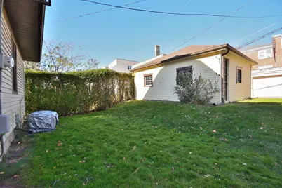 5600 W Notre Dame Ct, Milwaukee, WI 53208 - Photo 23