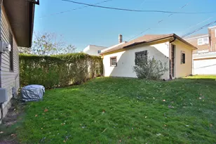 5600 W Notre Dame Ct, Milwaukee, WI 53208 - Photo 23