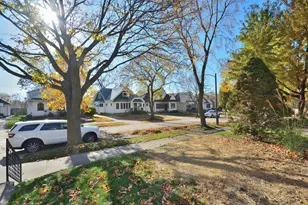 5600 W Notre Dame Ct, Milwaukee, WI 53208 - Photo 3