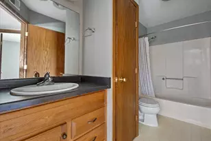 N114W16680 Crown Dr, Germantown, WI 53022 - Photo 13