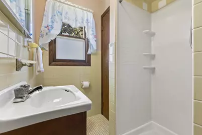 4230  Michel Ct, Racine, WI 53126 - Photo 31