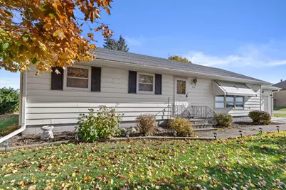 4230  Michel Ct, Racine, WI 53126 - Photo 9