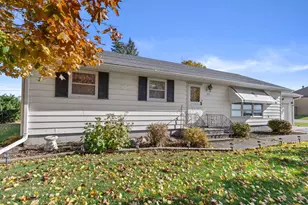 4230 Michel Ct, Racine, WI 53126 - Photo 9