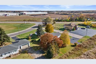 4230  Michel Ct, Racine, WI 53126 - Photo 7