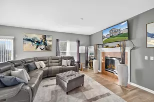 9531 W Parkland Ct, Milwaukee, WI 53224 - Photo 7