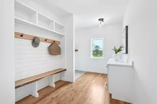 11532 W Tess Crk St, Franklin, WI 53132 - Photo 9