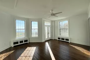 1228 E Juneau Ave, Milwaukee, WI 53202 - Photo 7