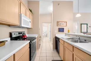 7045 S Riverwood Blvd, Franklin, WI 53132 - Photo 9