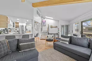 701 Country Club Dr, Fontana, WI 53125 - Photo 3