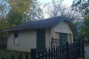 2377 N 44th St, Milwaukee, WI 53210 - Photo 9