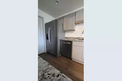 1435  Sun Valley Dr #201, Racine, WI 53406 - Photo 11