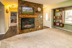 1509 Hillside Ln, Watertown, WI 53098 - Photo 5