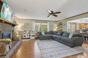 9740 W Huntington Dr, Mequon, WI 53097 - Photo 15