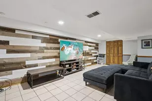 9740 W Huntington Dr, Mequon, WI 53097 - Photo 37