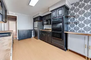 2332 Durand Ave, Racine, WI 53403 - Photo 15