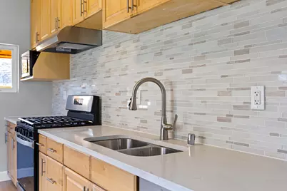 5529 W Rogers St, West Allis, WI 53219 - Photo 9