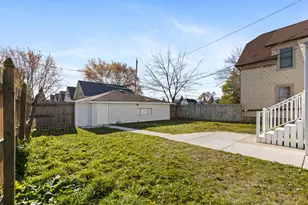 5529 W Rogers St, West Allis, WI 53219 - Photo 25