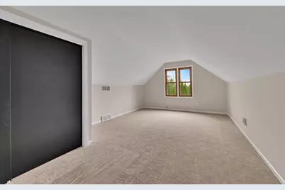 10039 N Sunnycrest Dr, Mequon, WI 53092 - Photo 19