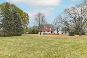 10039 N Sunnycrest Dr, Mequon, WI 53092 - Photo 31